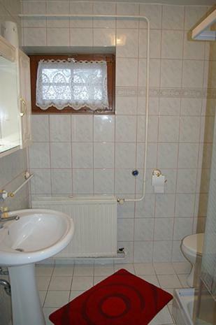 Apartamento Papp Apartmanház Vonyarcvashegy Exterior foto